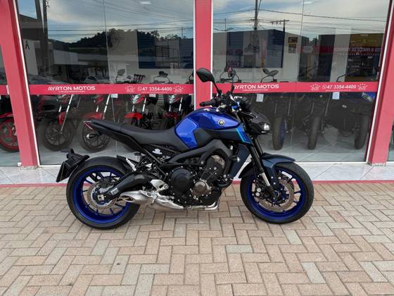 YAMAHA MT-09 